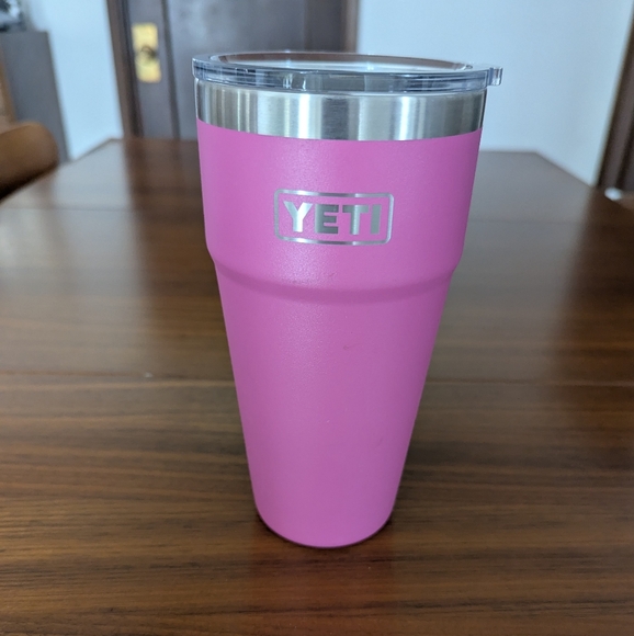 Yeti Rambler 26 Oz Stackable Tumbler Prickly Pear Pink Pre Owned Missing Straw - Picture 1 of 7